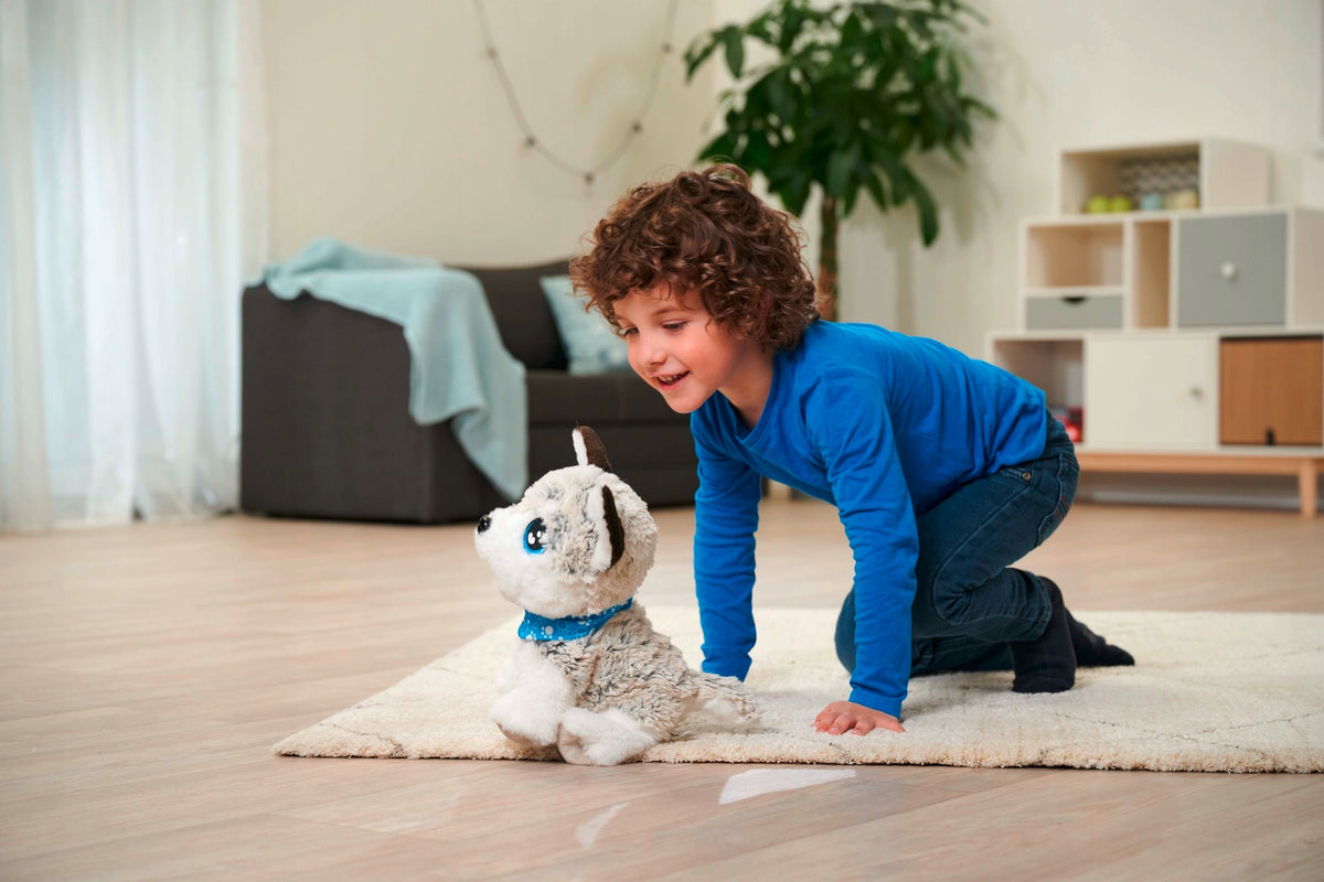 Chi Chi Love Interaktyvus Šuniukas Happy Husky – 12 Komandų, 30 Cm
