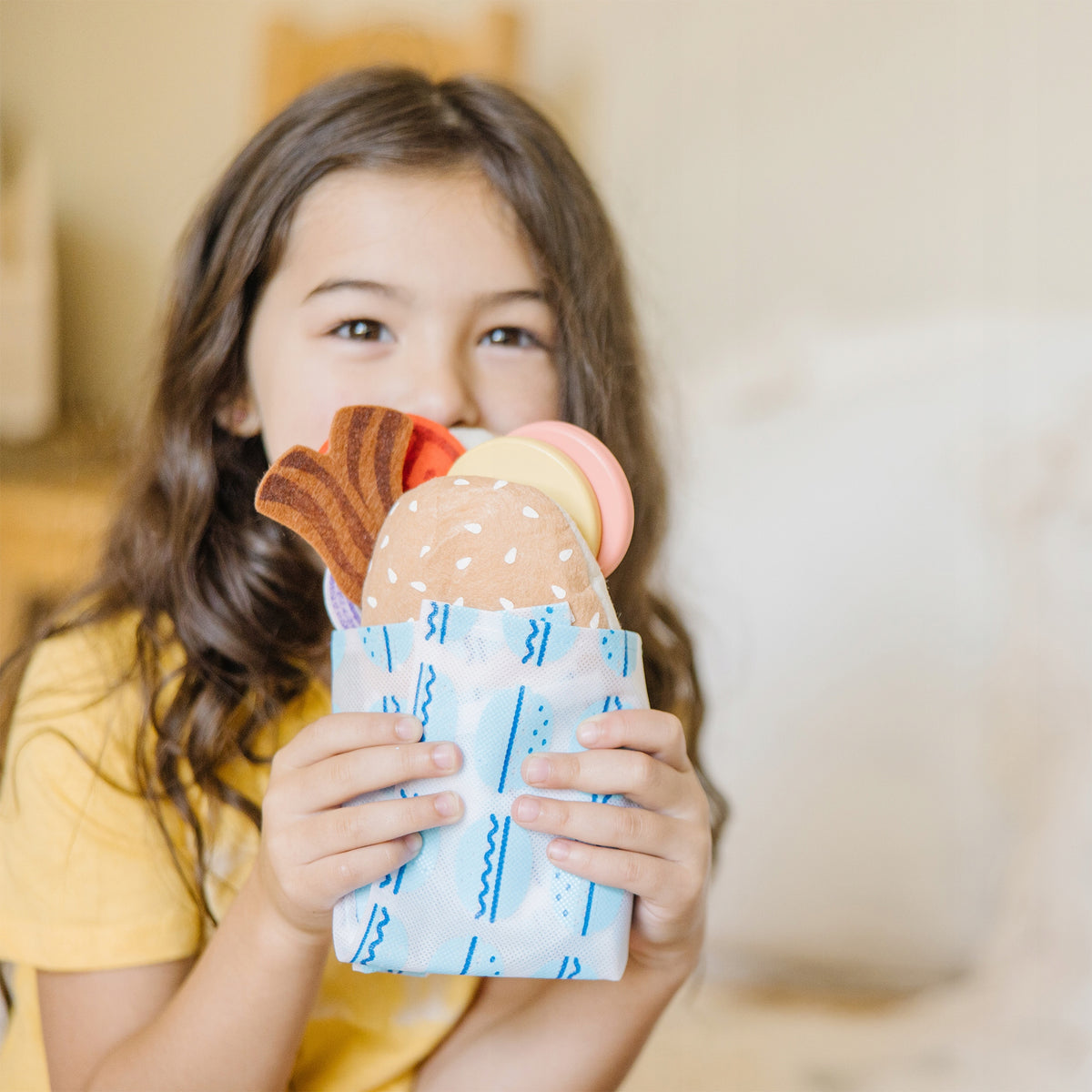 Medinis Užkandžių Baras Melissa & Doug – Vaikų Virtuvė Restoranui, 56 Dalys