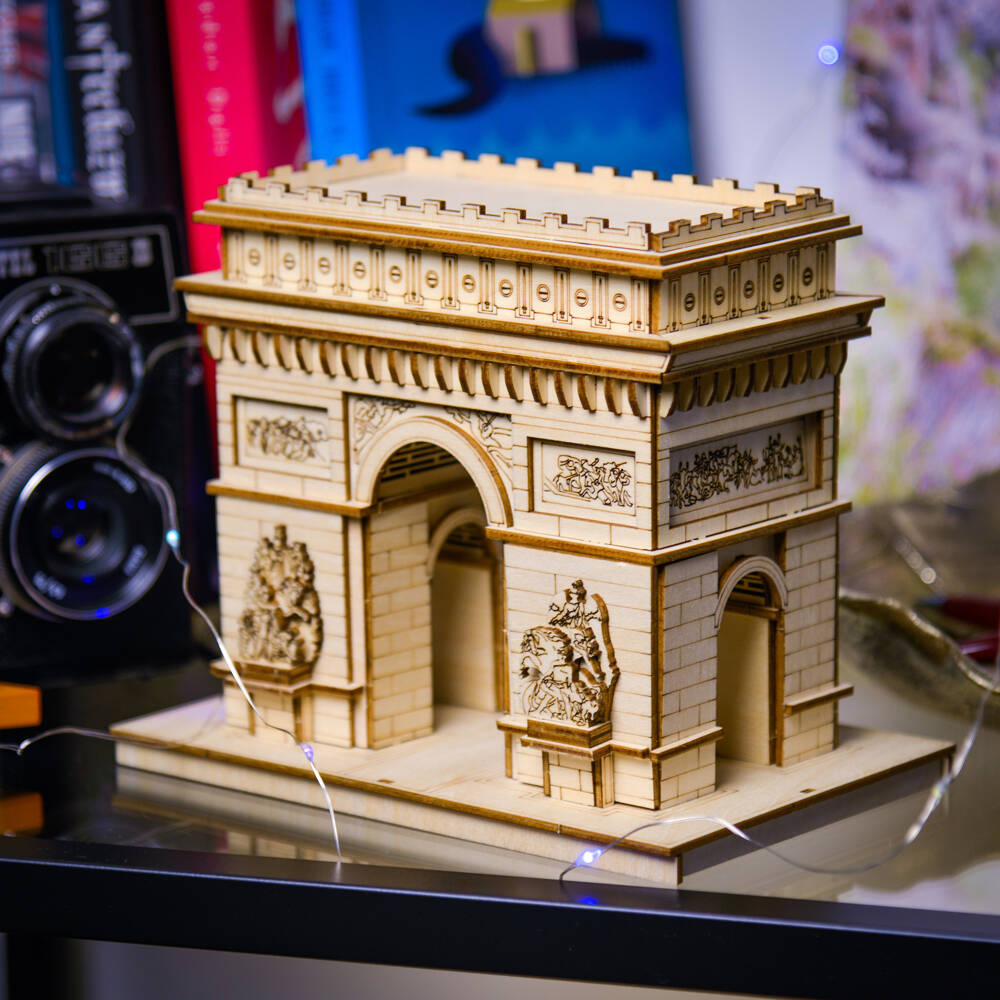 Medinis 3D Modelis „Paryžiaus Triumfo Arka“ – Surenkama Fanieros Dėlionė