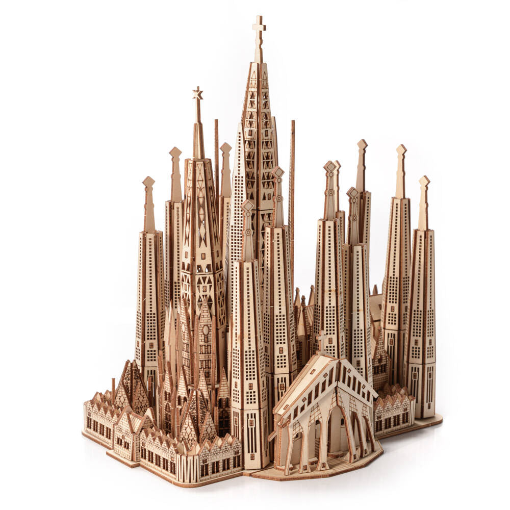 Medinis 3D Sagrada Familia Barselonos modelis – surenkama dėlionė iš faneros