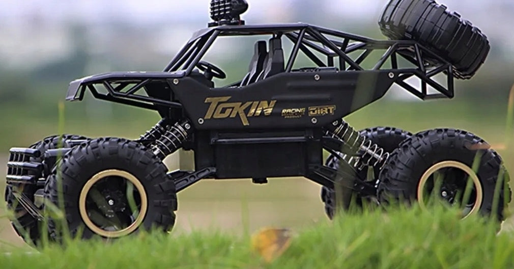 Didelis Nuotolinio Valdymo Automobilis RC – Metalinis Visureigis su Pavara 4x4, Mastelis 1:12