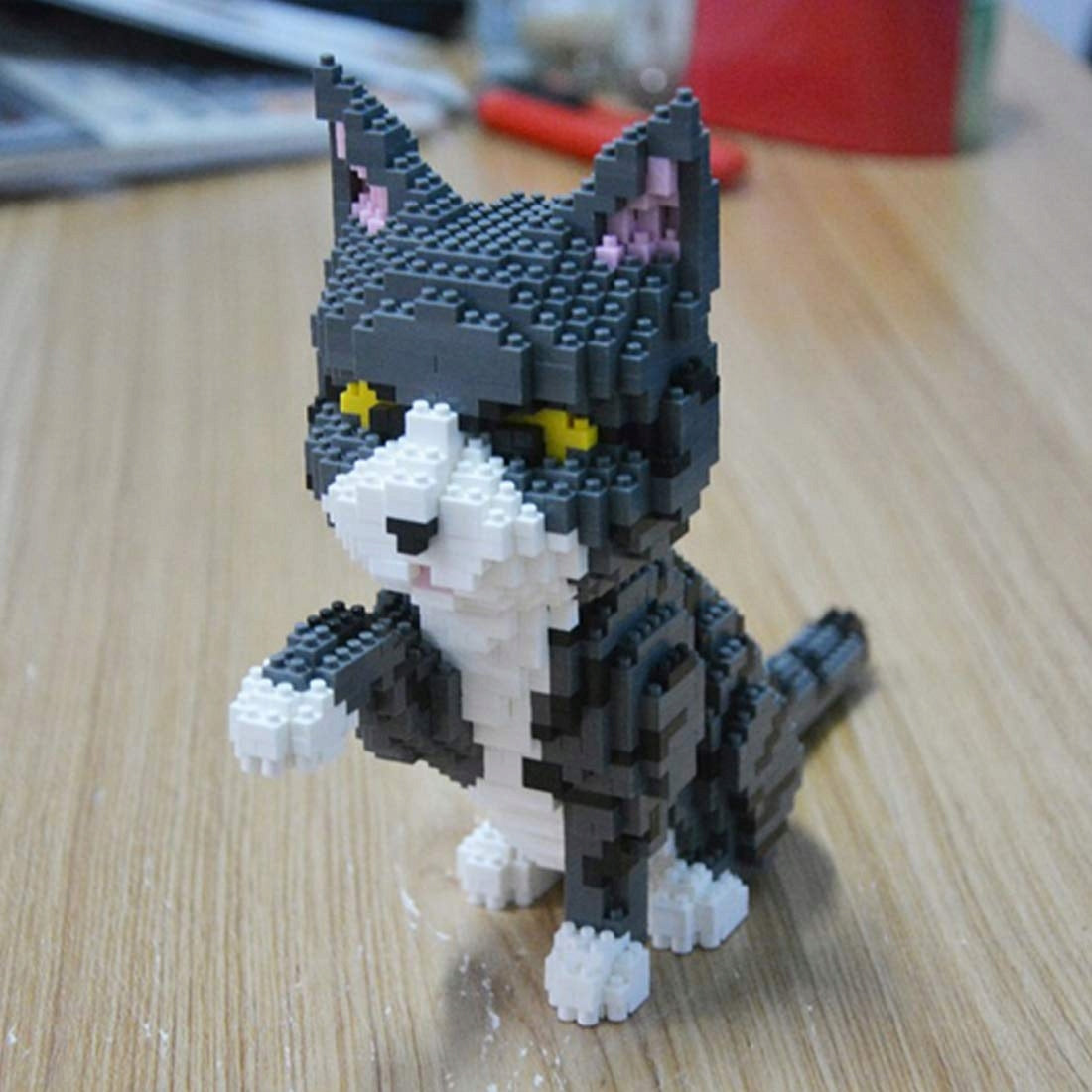 Balody Pilkos Katės Konstruktorius – 3D Mini Klocki Figūra, 1300 Detalių