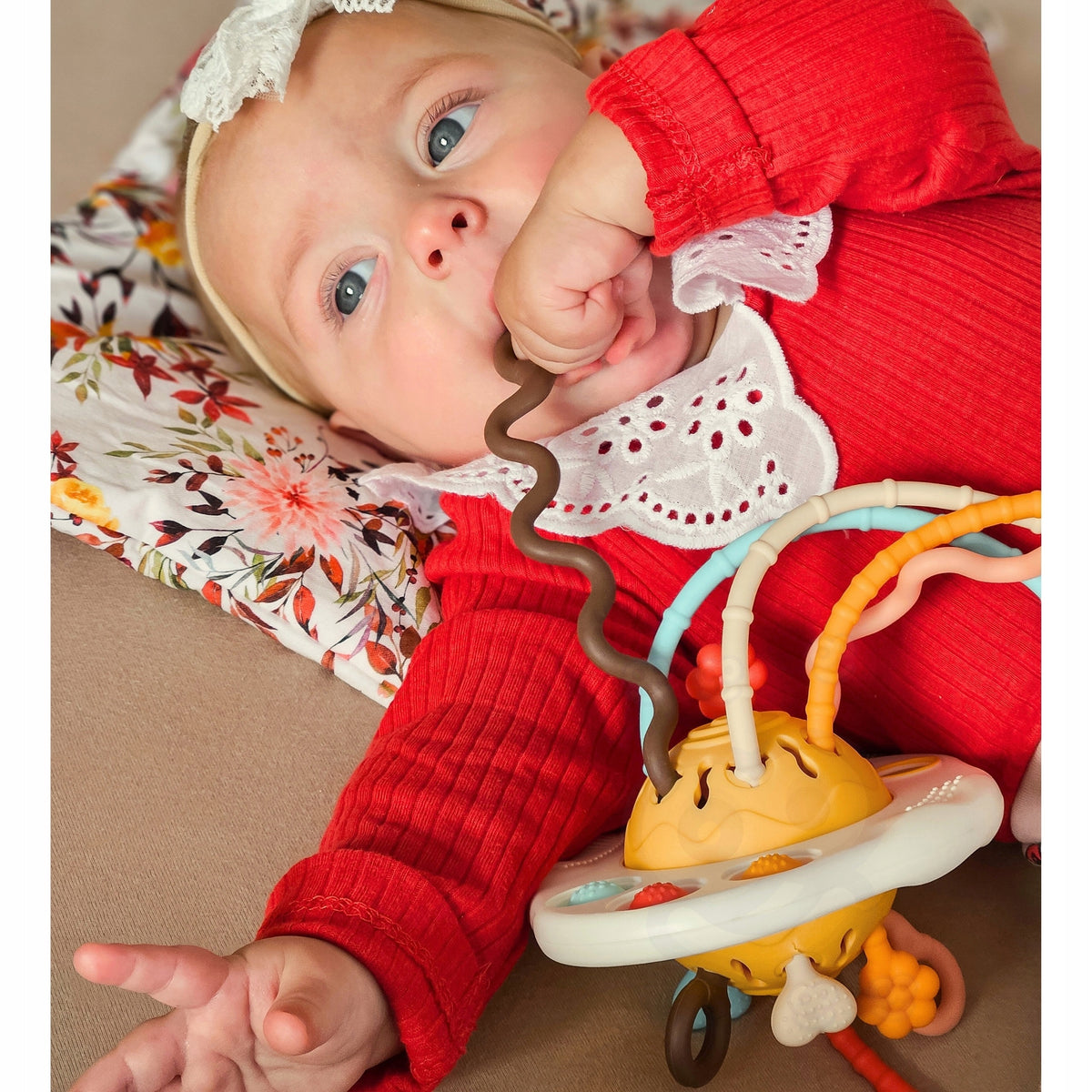 Woopie Baby Sensorinis Montessori Žaislas – Kramtukas-Barškutis UFO