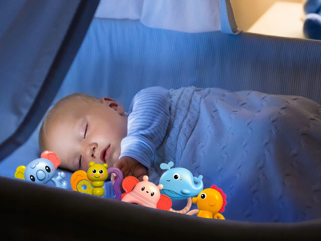 Barškučiai kramtukai gyvūnėliai rinkinys 12 vnt. lagaminėlis mažyliams