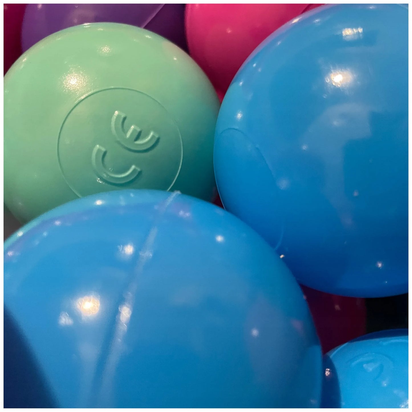 BubbleHuggle kamuoliukai – kamuoliai, kamuoliukai sausam baseinui, 200 vnt. (skersmuo 6 cm)