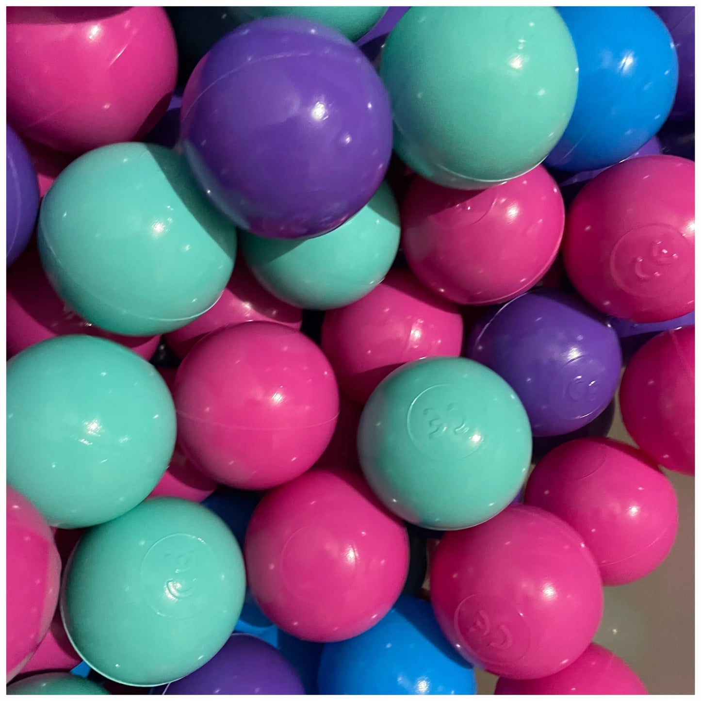 BubbleHuggle kamuoliukai – kamuoliai, kamuoliukai sausam baseinui, 200 vnt. (skersmuo 6 cm)