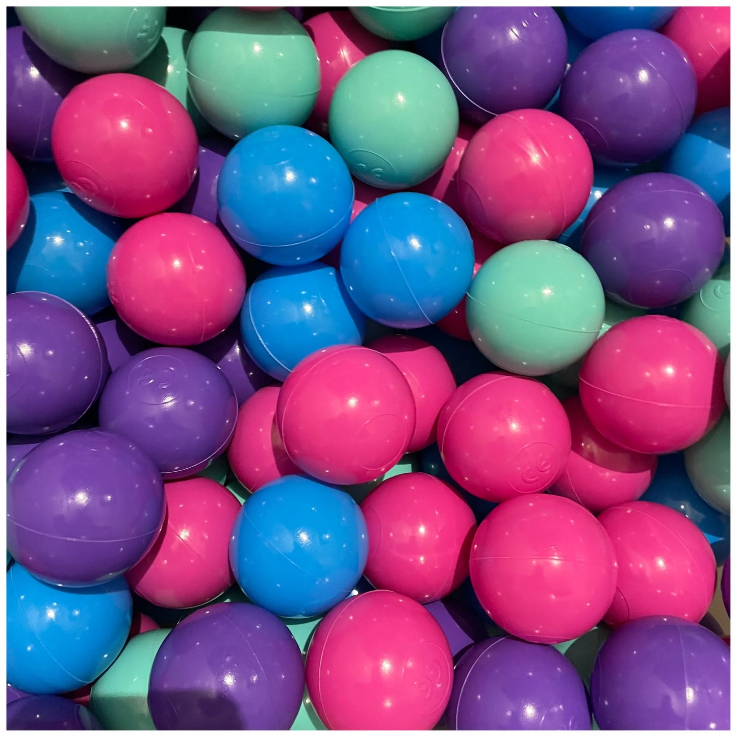 BubbleHuggle kamuoliukai – kamuoliai, kamuoliukai sausam baseinui, 200 vnt. (skersmuo 6 cm)