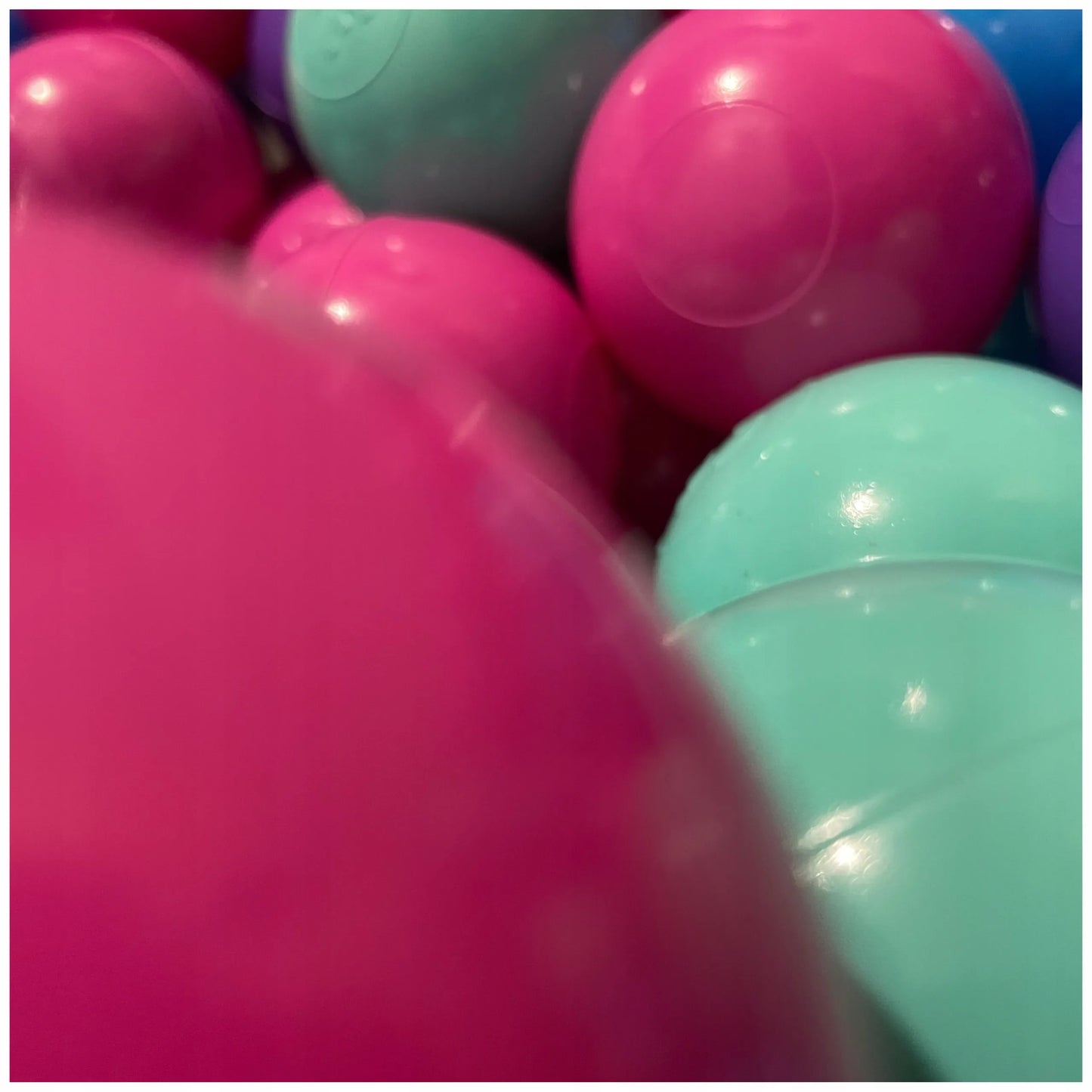 BubbleHuggle kamuoliukai – kamuoliai, kamuoliukai sausam baseinui, 200 vnt. (skersmuo 6 cm)
