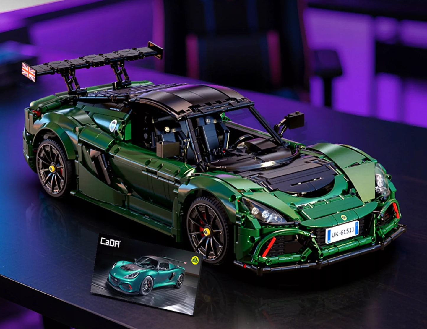 CaDA konstravimo rinkinys Lotus Exige Cup 430 1:8 automobilis