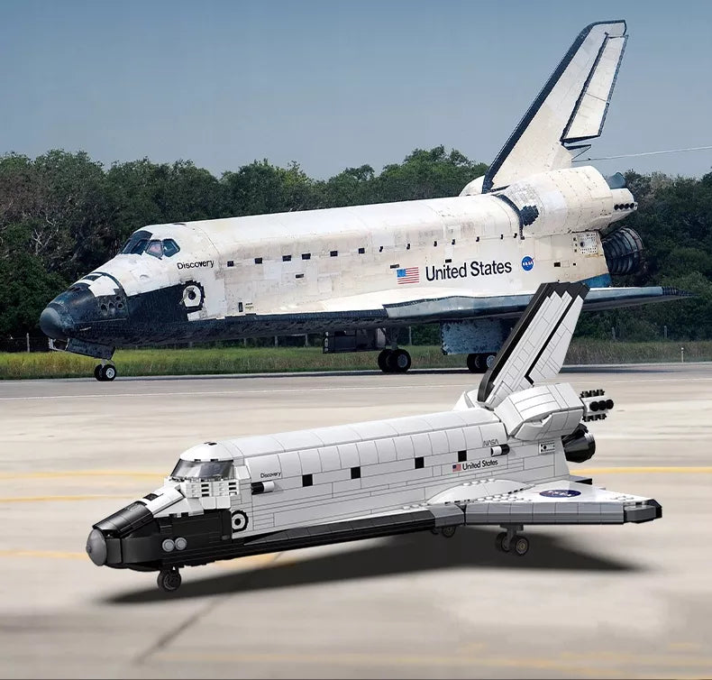 CaDA NASA erdvėlaivio Discovery modelio konstravimo rinkinys