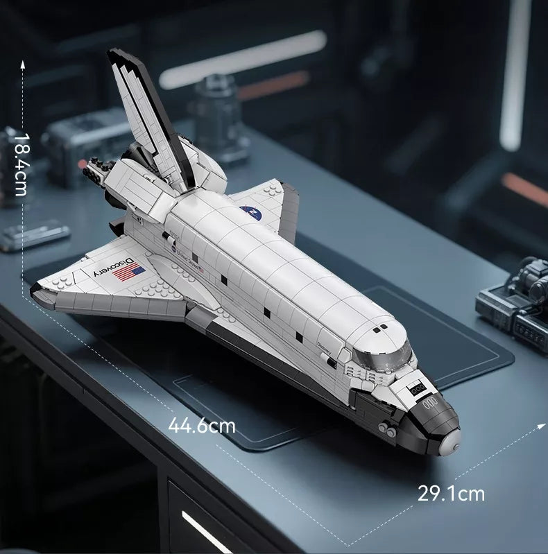 CaDA NASA erdvėlaivio Discovery modelio konstravimo rinkinys