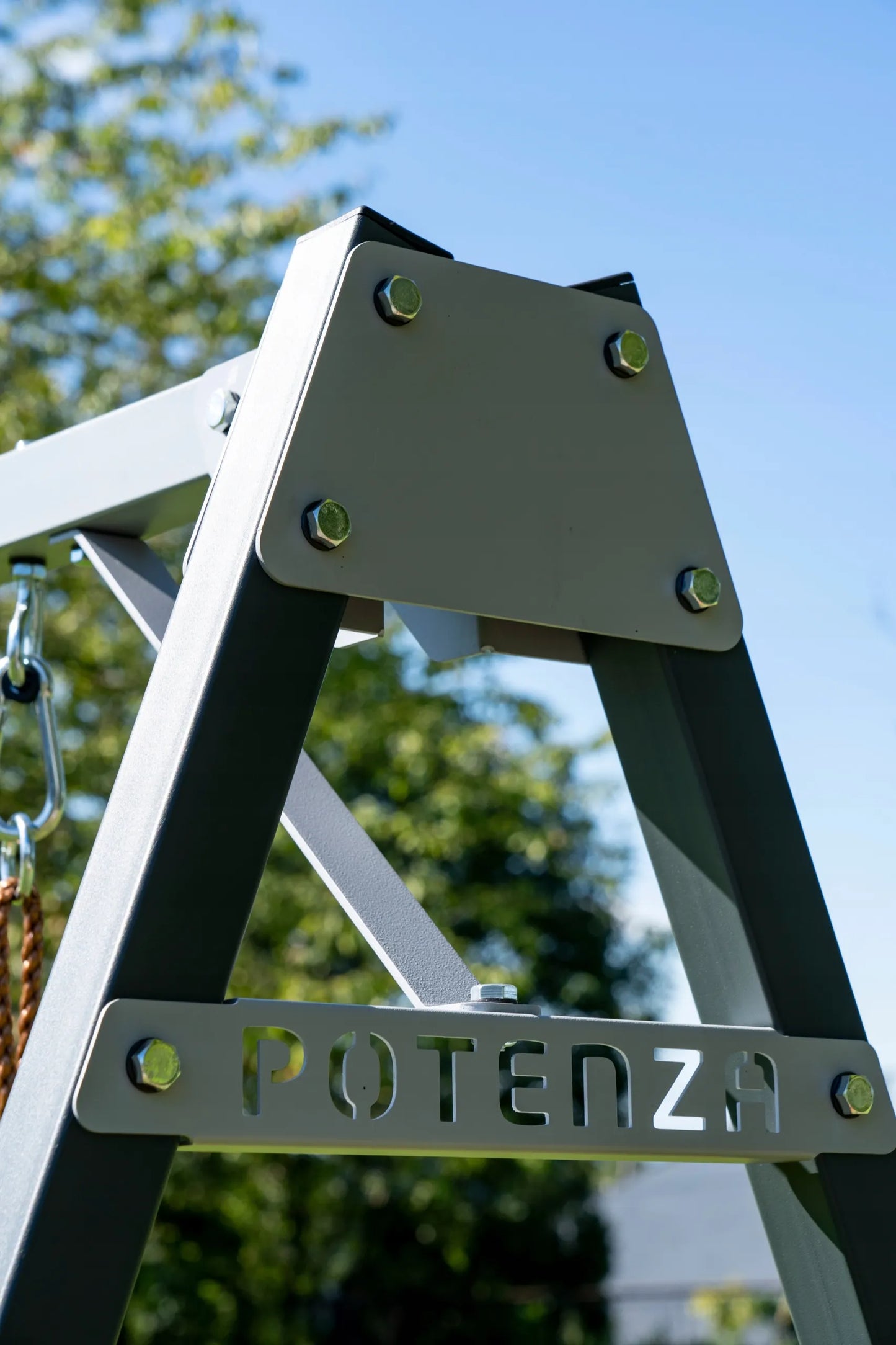 Cinkuota vaikiška sodo sūpynė „Potenza“ su gandralizdžiu ir lenta