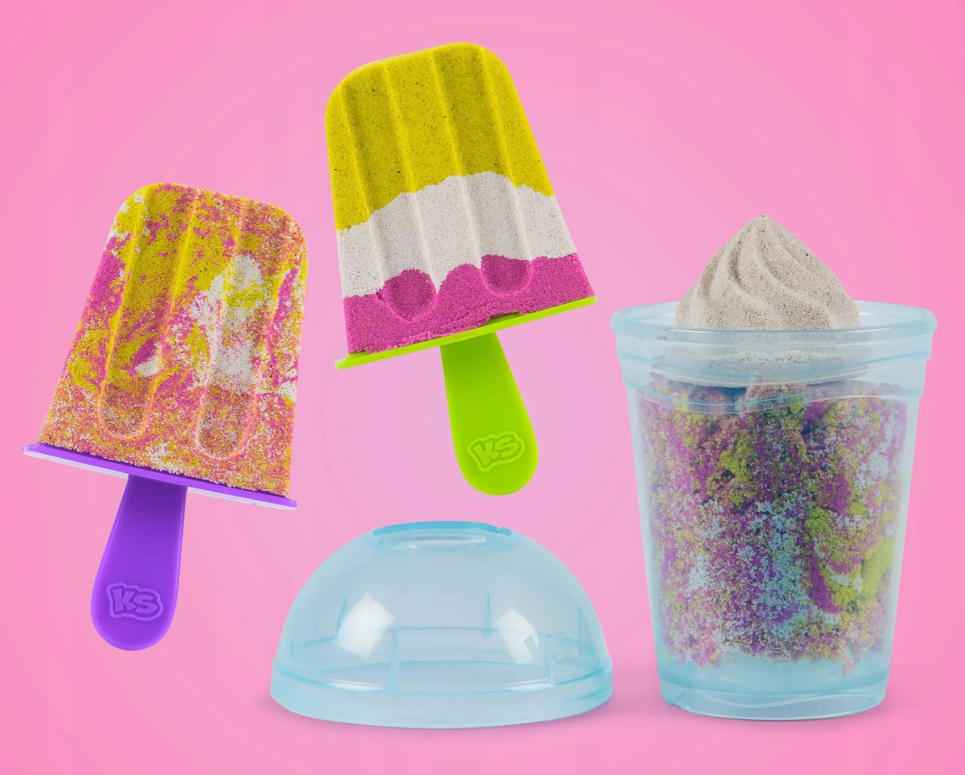 KINETIC SAND „Blender Mixer“ kokteilių ir ledų desertų rinkinys su 3 spalvomis, 18 formelių ir priedų