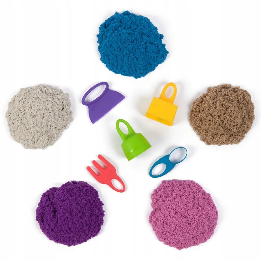 KINETIC SAND kinetinio smėlio rinkinys lagaminėlis su įrankiais 5 spalvos 907g