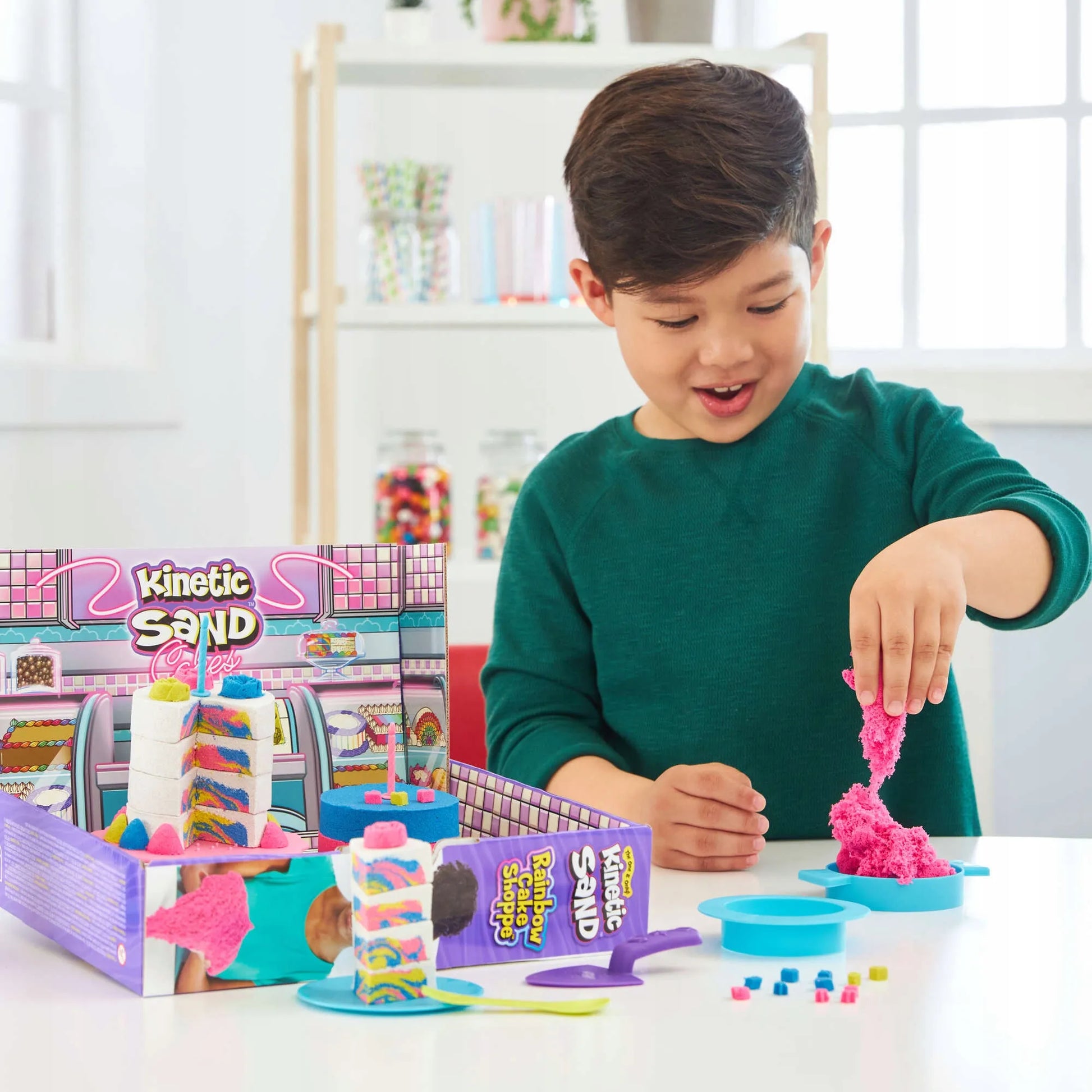 KINETIC SAND konditerijos rinkinys pyragų ir tortų gamybai