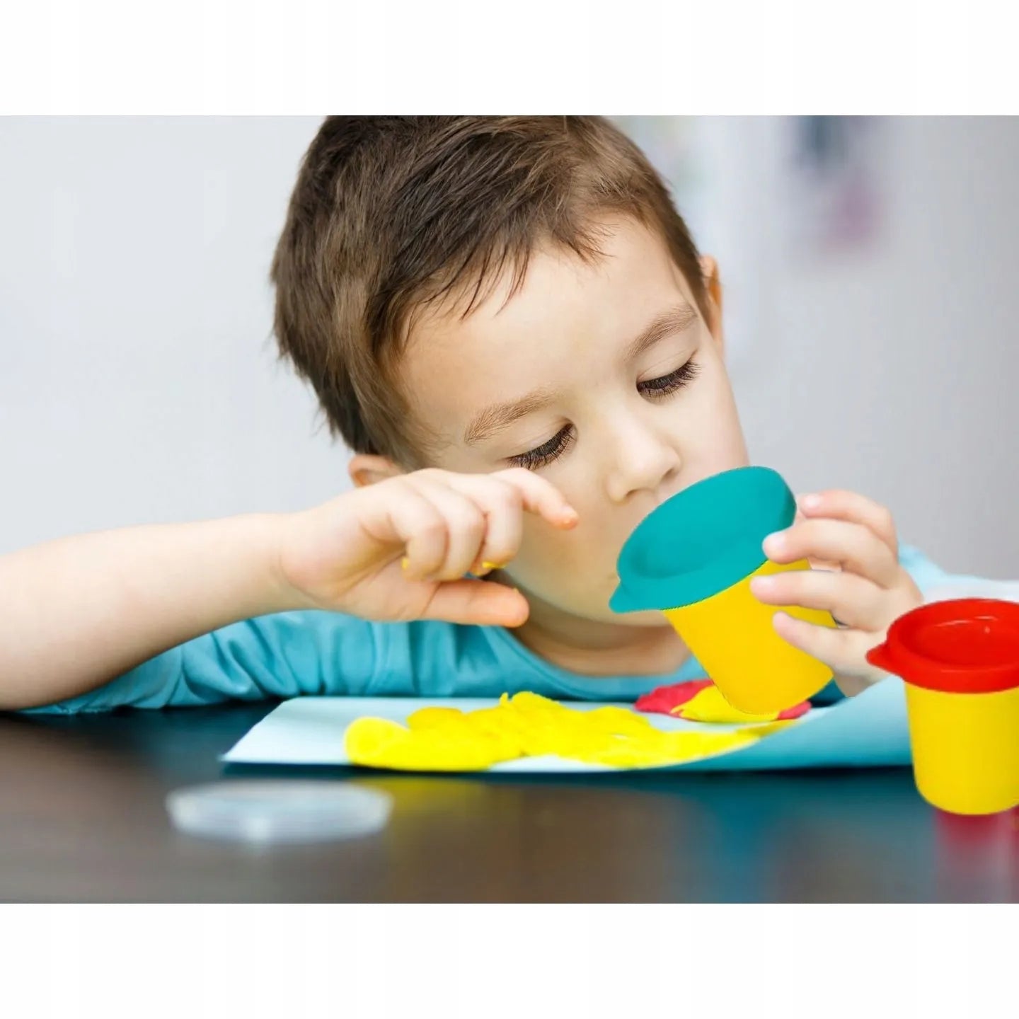 PLASTILINAS Rinkinys vaikams 5 indeliai pagrindinių spalvų