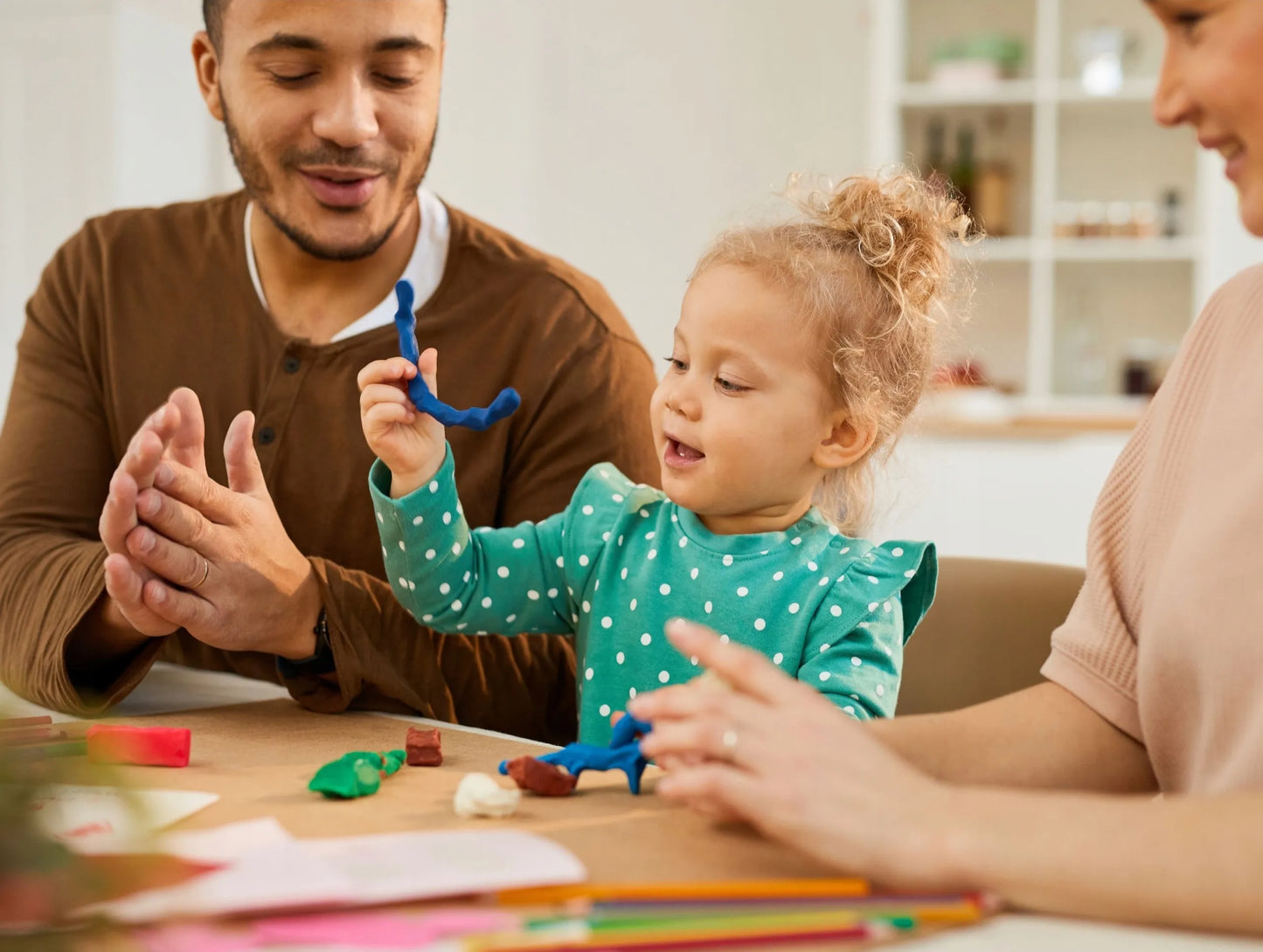 PLASTILINAS Rinkinys vaikams 5 indeliai pagrindinių spalvų