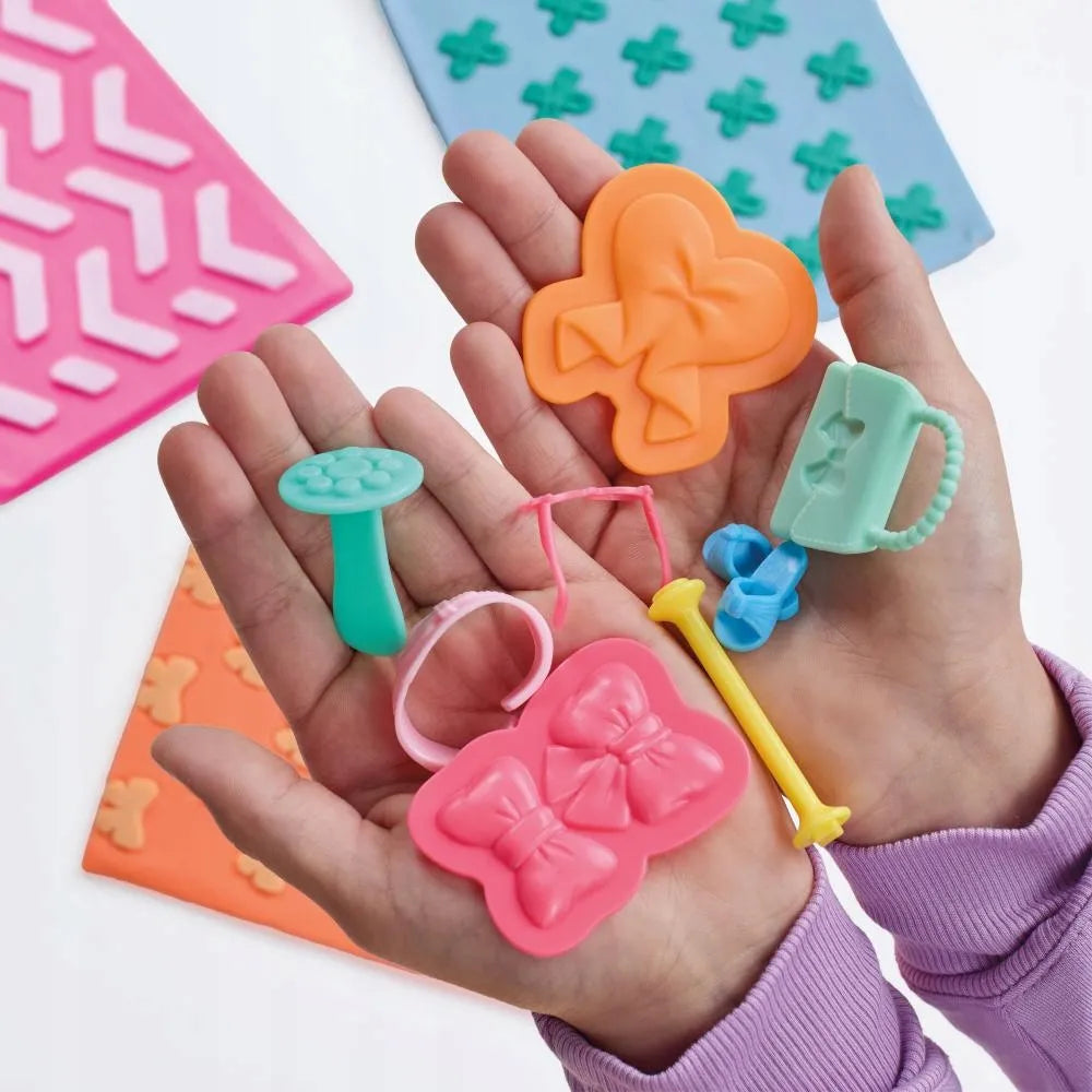 PLAY-DOH modeliavimo masės rinkinys BARBIE perlų ir kaspinų papildymo rinkinys G1365