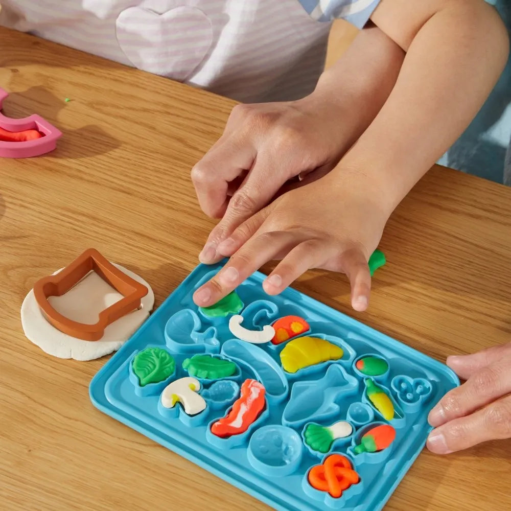 PLAY-DOH modelino rinkinys mažajam virtuvės šefui F6904