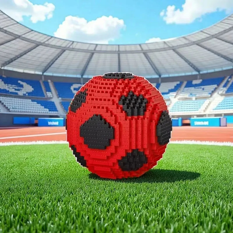 Raudonas ir juodas futbolo kamuolys iš „KLOCKI“ konstruktoriaus detalių – futbolo suvenyras, puiki dovana