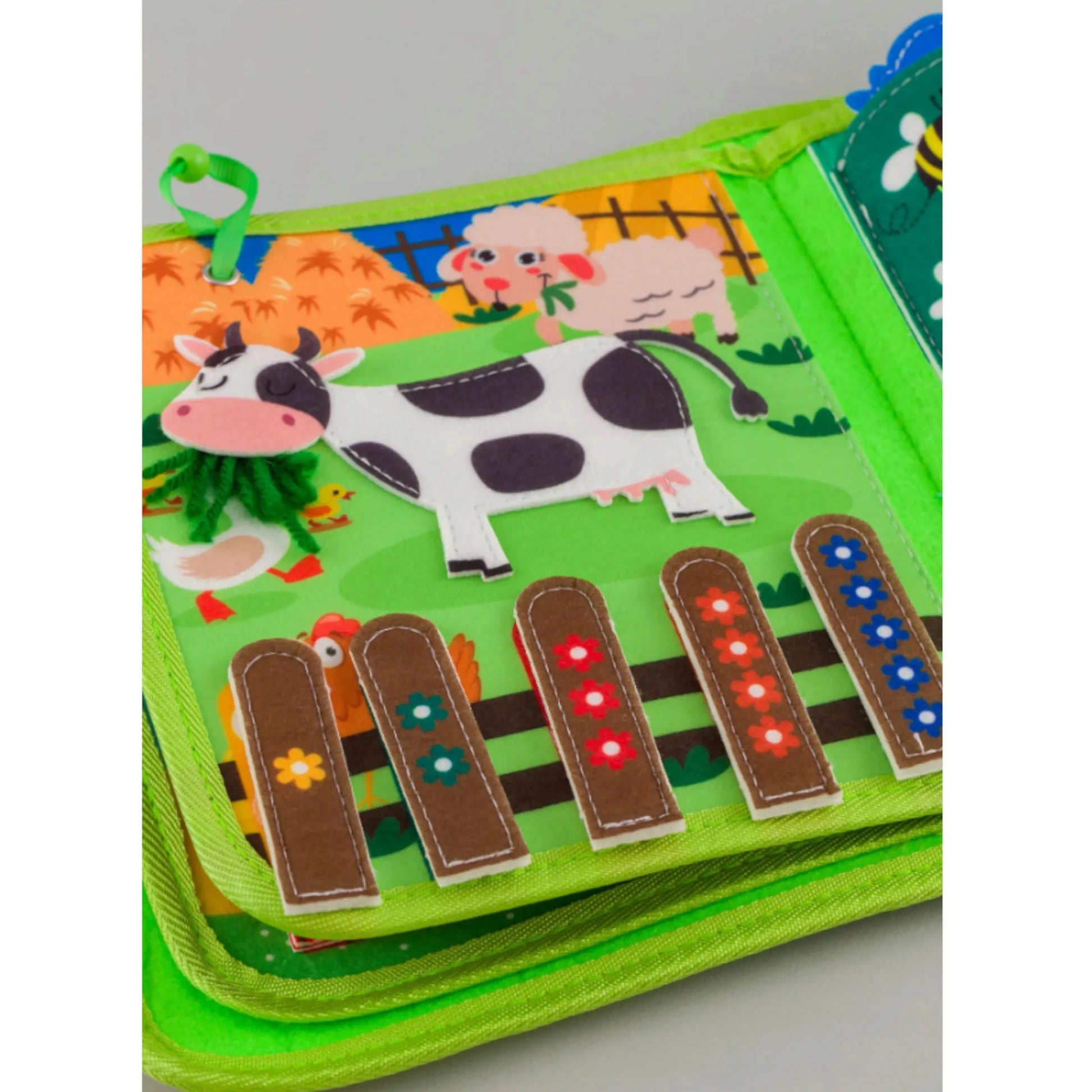 Sensorinė knygelė vaikams ūkis gyvūnėliai su velcro Montessori