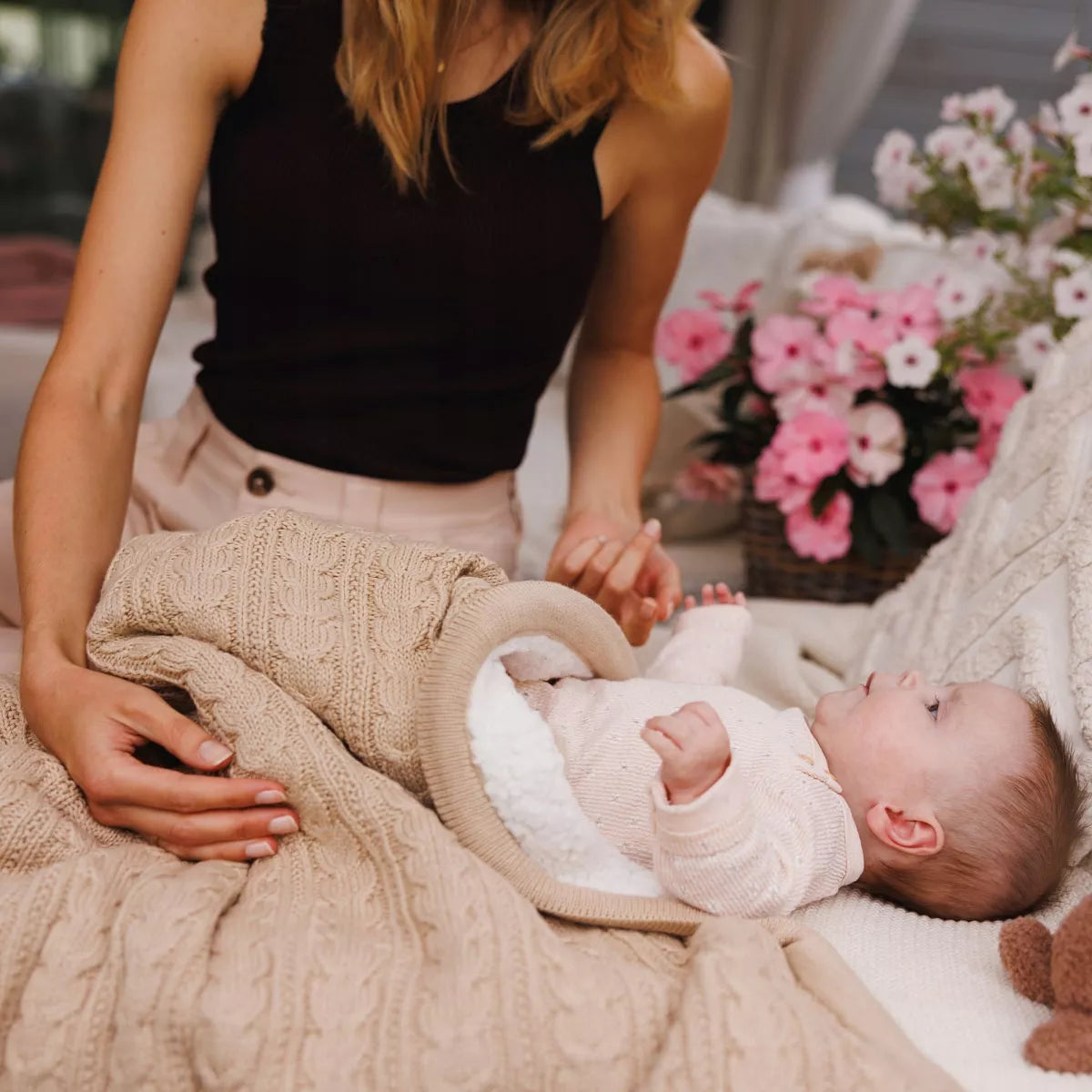 Šiltas medvilninis Babyono užklotas smėlio spalvos