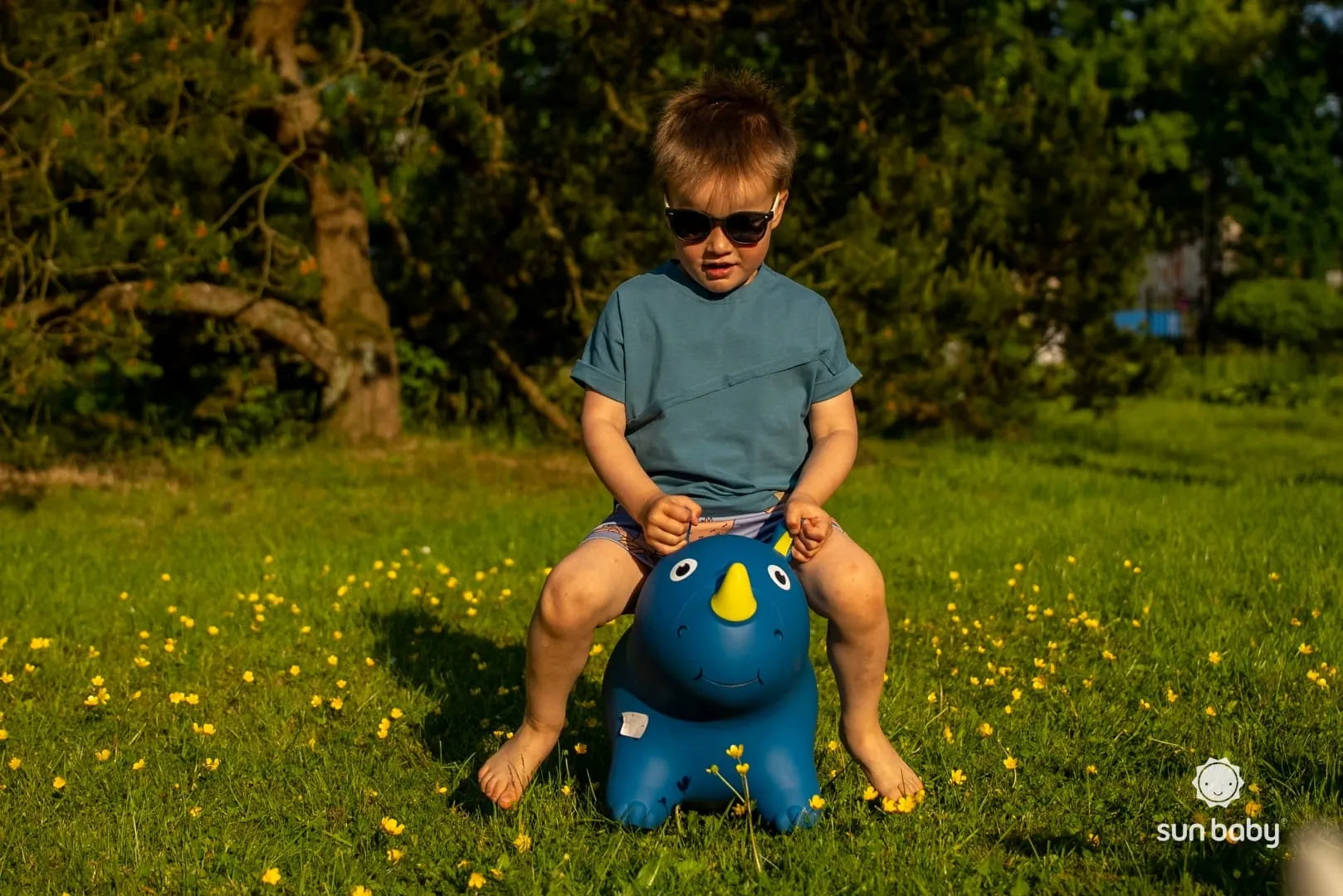 Sun Baby guminis šokliukas vaikams su pompa ir bandana, RAGANOSIS, pilkas