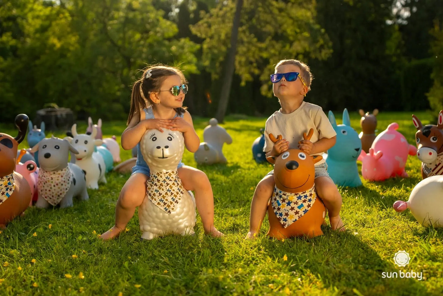 Sun Baby guminis šokliukas vaikams su pompos komplektu, šuniukas
