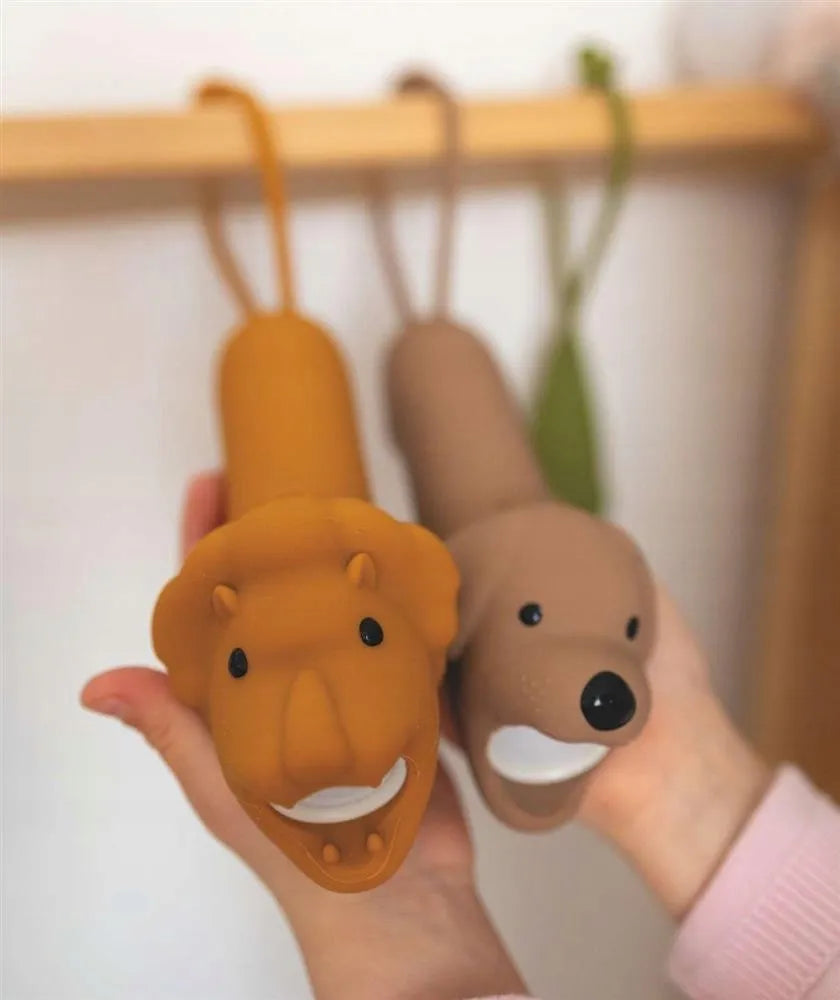 ŠUNIUKAS BUDDY žibintuvėlis-naktinė lemputė vaikams, silikoninis, USB-C, Rabbit & Friends