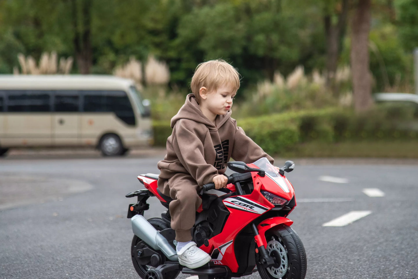 Vaikiškas akumuliatorinis motociklas Honda CBR – raudonas